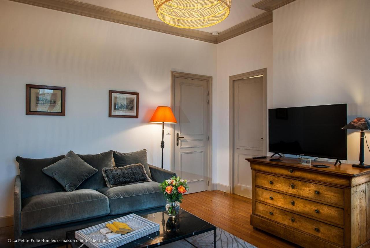 La Petite Folie Bed & Breakfast องเฟลอร์ ภายนอก รูปภาพ