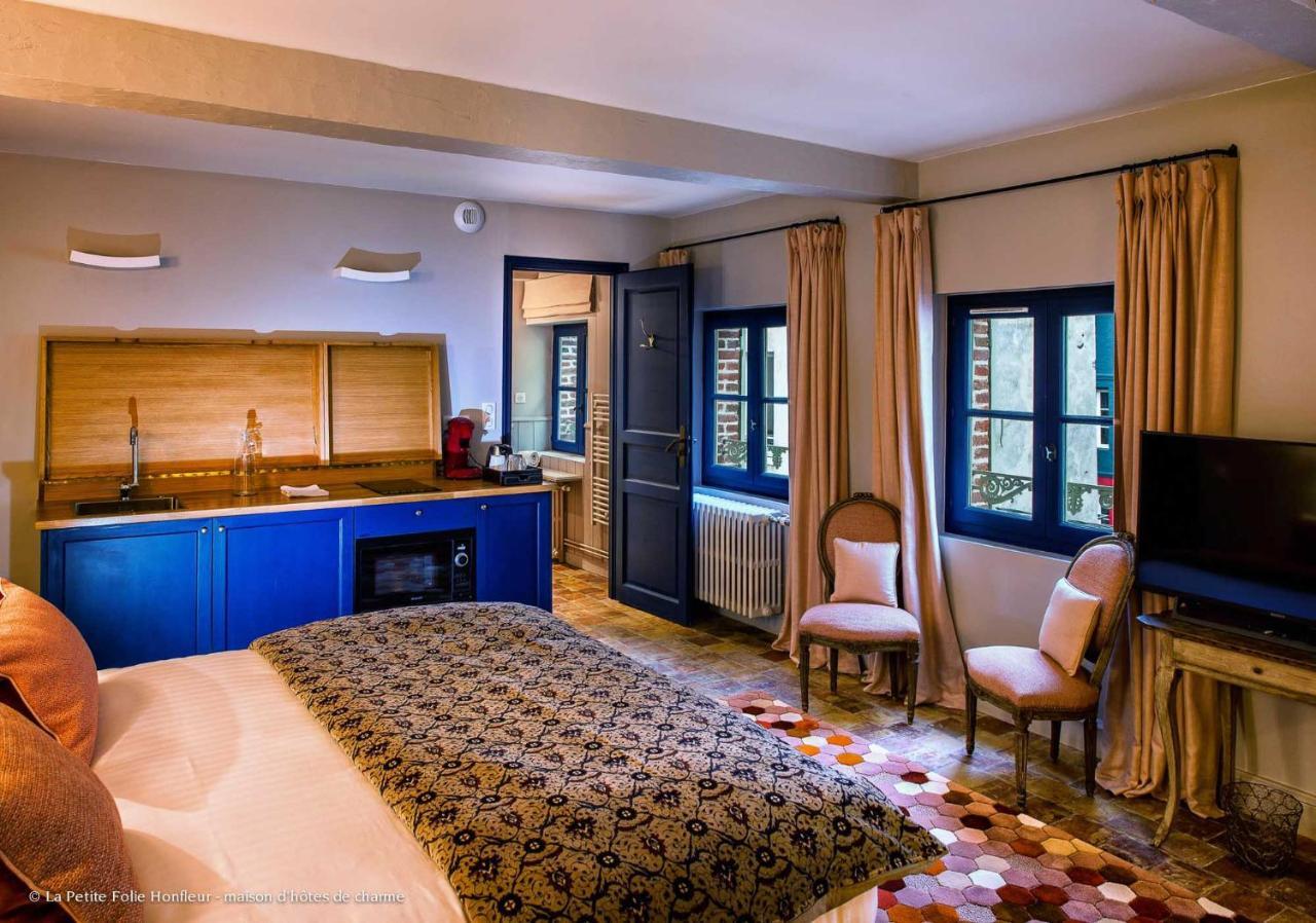 La Petite Folie Bed & Breakfast องเฟลอร์ ภายนอก รูปภาพ
