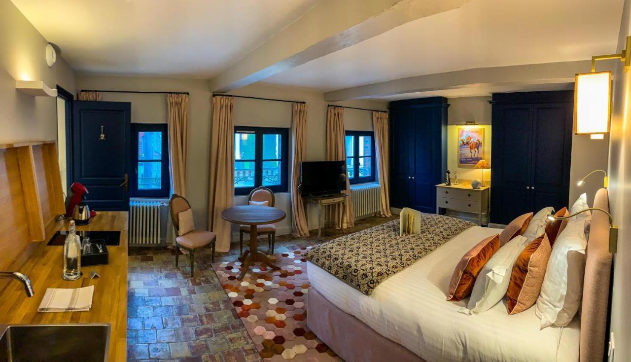 La Petite Folie Bed & Breakfast องเฟลอร์ ภายนอก รูปภาพ