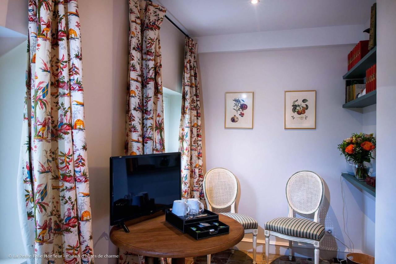 La Petite Folie Bed & Breakfast องเฟลอร์ ภายนอก รูปภาพ